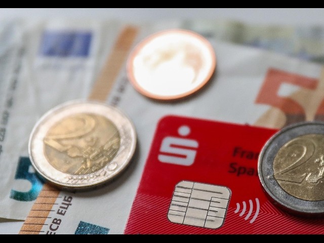 Bce: con Covid meno contanti e più pagamenti digitali