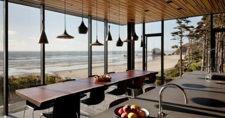 Negli Stati Uniti una casa sulla spiaggia con pareti di cristallo (fotogllery)