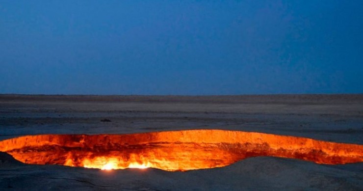 Alla scoperta del pozzo di Darvaza, la "porta dell'inferno"
