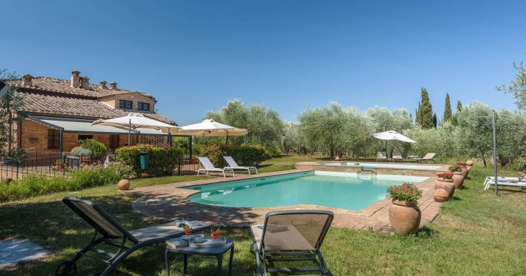 Countryside villa for sale in Italy