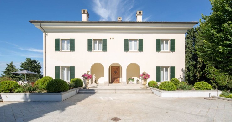 Historic property for sale in Italy